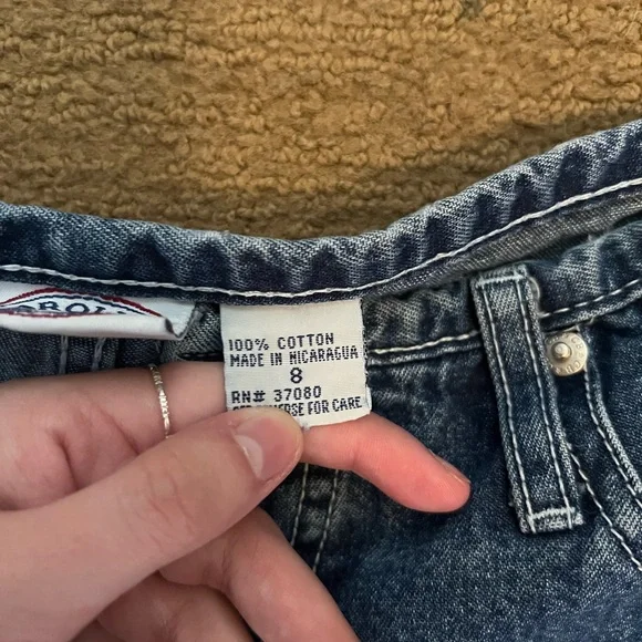 Vintage dark wash denim shorts - Picture 4 of 5